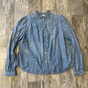 Gap chambray button down shirt